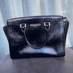 Michael Kors Patent Leather Selma Handbag / Gold Hardware + Long Crossbody Strap